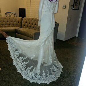 EVA USA DRESS M formal wedding train dress lace pearls EV-5161